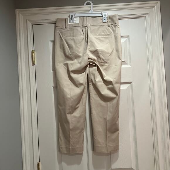 Ann Taylor Signature Pants Crop NWT Size 4   98% Cotton 2% Spandex  Preppy - Picture 4 of 12